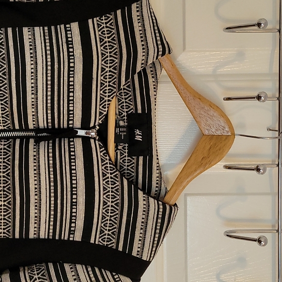 Jacket - Picture 2 of 4